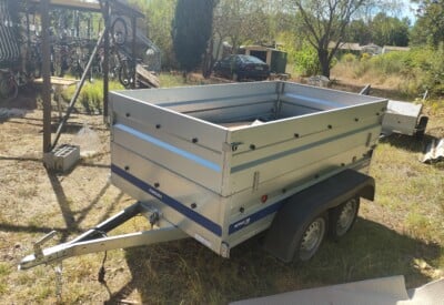Location Remorque double essieux sur élevée Norauto à Saint-Maximin-la-Sainte-Baume