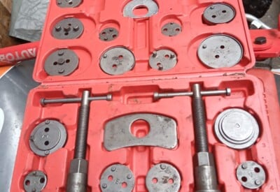 Location Repousse piston frein Autre à Livarot-Pays-d'Auge