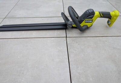 Location Taille haie Ryobi à Nevoy