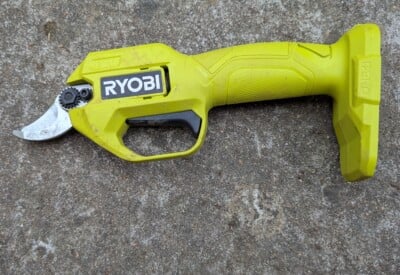 Location Sécateur Ryobi à Nevoy