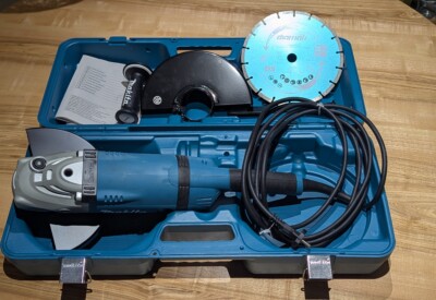 Location Meuleuse disqueuse 230mm Makita à Oudon