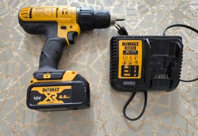 Location Visseuse perceuse Sans-fil Dewalt à Enghien-les-Bains
