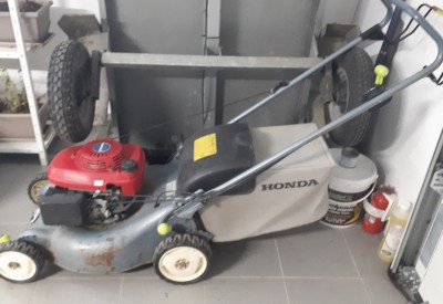 Location Tondeuse honda à Blainville-sur-l'Eau