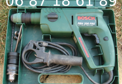 Location Perceuse perforateur bosch pbh 200 fre à Dreux