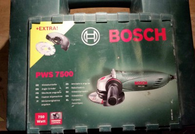 Location Meuleuse disqueuse bosh 750 watts à Dreux