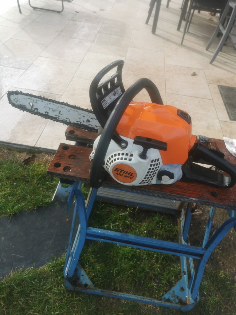 Location outil Tronçonneuse à bois Thermique Stihl près de Graveson