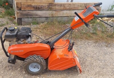 Location Rotovator, motocluteur Husqvarna à La Croix-Blanche