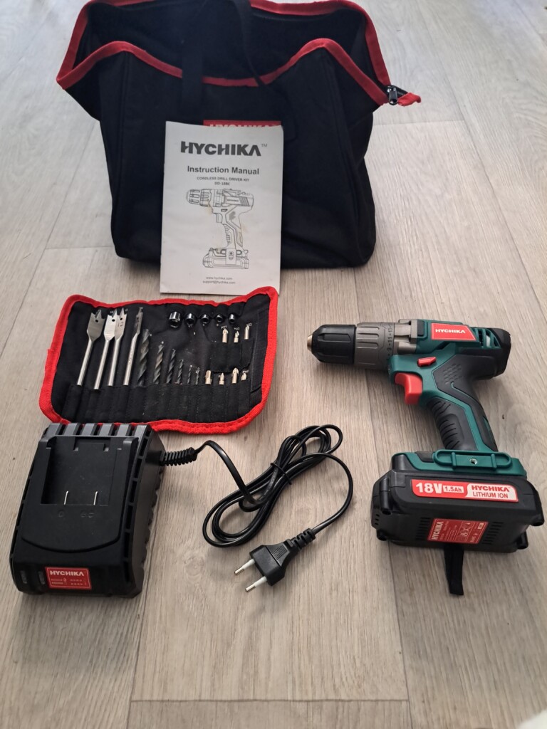 Location outil Perceuse Visseuse Sans Fil - 18V 1500mAh Autre près de Lyon