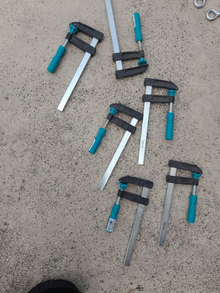 Location outil 6 serre-joints à visser - 150 x 50 mm Autre près de Neuilly-sur-Marne