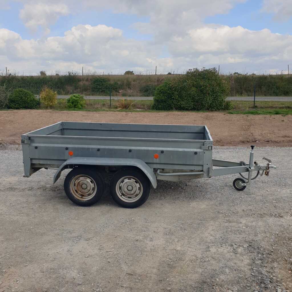 Location outil Remorque double essieux Plus de 750kg Autre près de Ancenis-Saint-Géréon