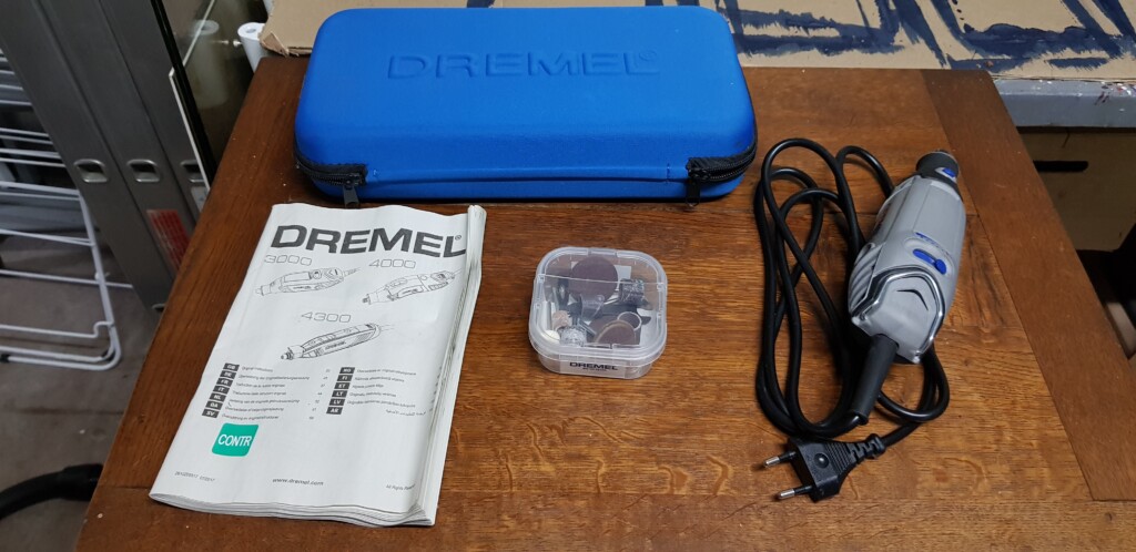 Location outil Dremel électrique Autre près de Les Sables-d'Olonne