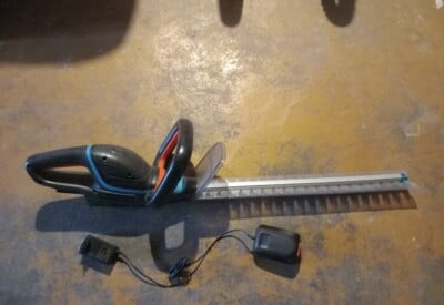 Location Taille haie électrique Autre à Andrésy