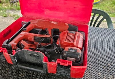 Location Cloueur à gaz électrique Hilti à St paul