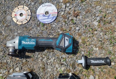 Location Meuleuse disqueuse sans-fil Makita à Ciboure
