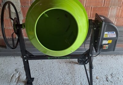 Location Bétonnière 180 l électrique Autre à Lapalud