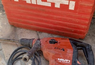 Location Burineur perforateur électrique Hilti à Castelnau-de-Médoc