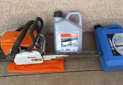 Location Tronçonneuse à bois Thermique Stihl à Veigné