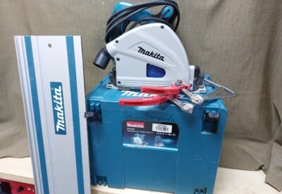 Location Scie plongeante électrique Makita à Meyrieu-les-Étangs