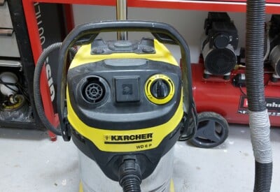Location Aspirateur eau poussière électrique Karcher à Meyrieu-les-Étangs
