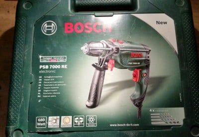 Location Perceuse bosh 680w à Dreux