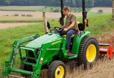 Location Tracteur avec chauffeur Autre à Villeneuve-sur-Fère