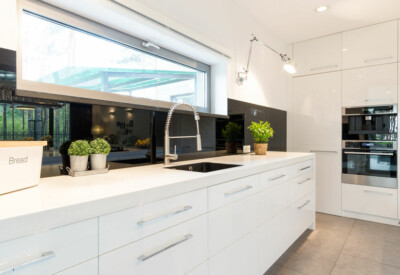 Quels sont les avantages d’un plan de travail sur mesure en quartz Silestone ?