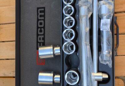 Location Coffret clés à douilles Coffret Facom à Guillonville