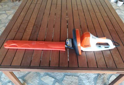 Location Taille haie électrique Stihl à Montélier