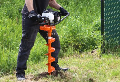 Location Tarière thermique idéal pose clôture,haie ou plot à Comines