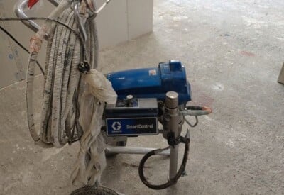 Location Pistolet Peinture airless ultramax graco Graco à Luc la primaube