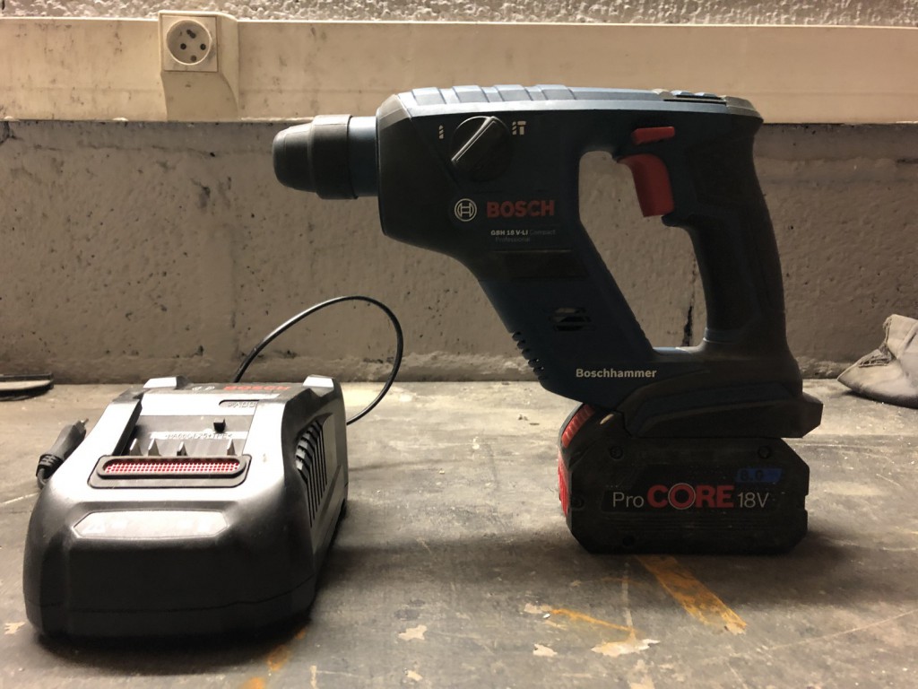 Location outil Perforateur bosch pro 18v près de Anglet