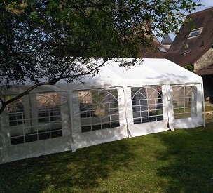 Location Tente de réception barnum 4x8m 88€ weekend à Plaisir