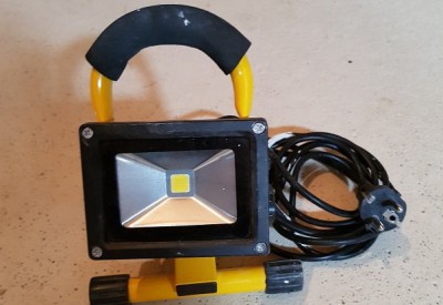 Location Projecteur led 10w à Sens-de-Bretagne