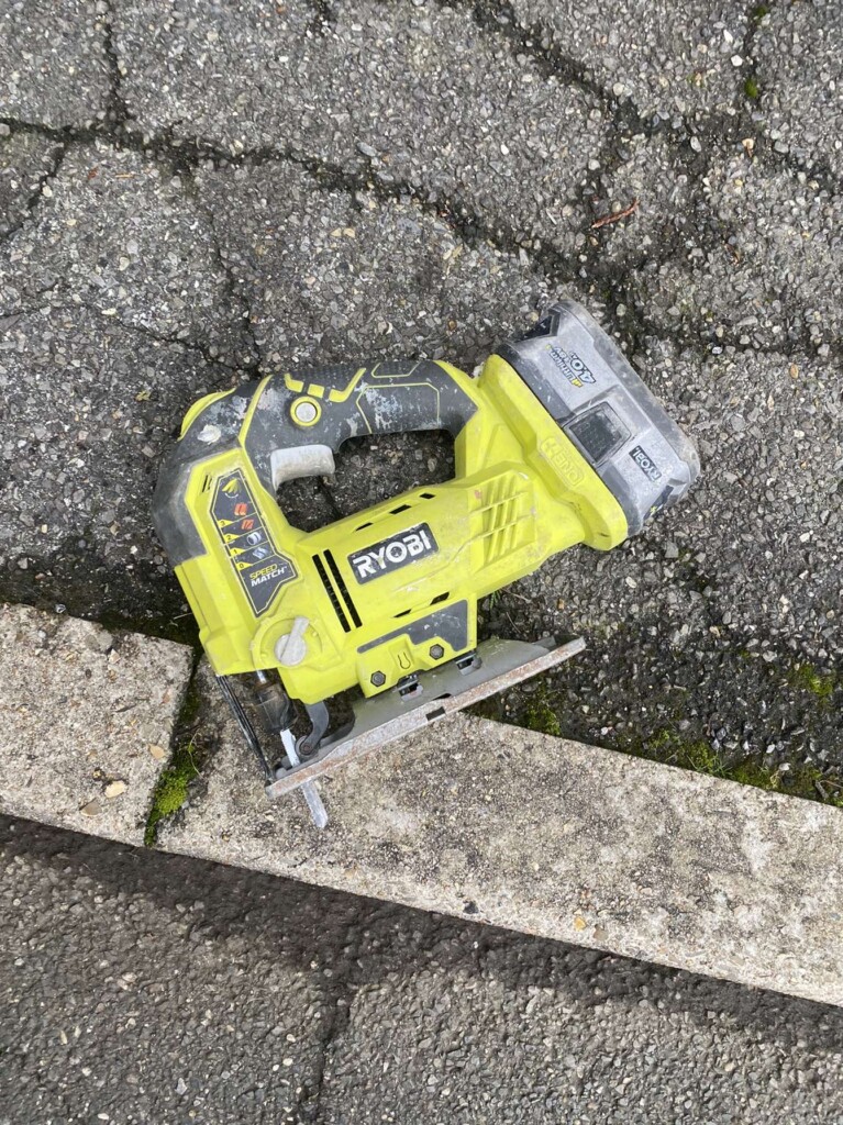 Location outil Scie sauteuse Sans-fil Ryobi près de Quincy-Voisins