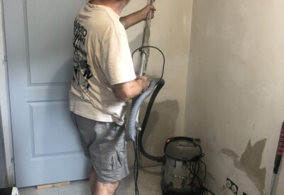 Location Ponceuse placoplatre avec aspirateur à poussière Fartools à Bidart