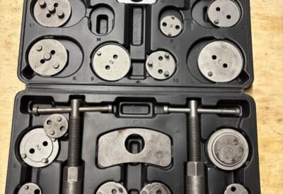 Location Repousse piston frein Autre à Segré-en-Anjou Bleu