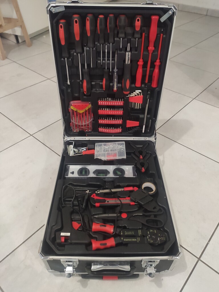 Location outil Caisse à outils Autre près de Miribel