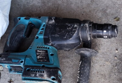 Location Perceuse meuleuse perforateur Makita à La reole