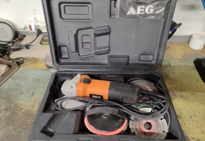 Location Meuleuse disqueuse électrique Aeg à St marcel