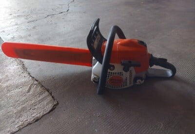 Location Tronçonneuse élagueuse Thermique Stihl à Valleroy