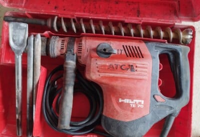 Location Burineur perforateur électrique Hilti à Saint-Étienne-d'Orthe