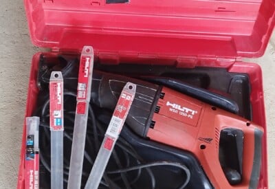 Location Scie sabre électrique Hilti à Saint-Étienne-d'Orthe