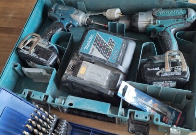 Location Visseuse perceuse Sans-fil Makita à Saint-Denis