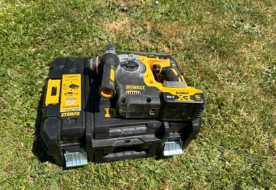 Location Perceuse à percussion Sans-fil Dewalt à Nevoy