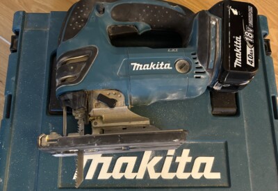 Location Scie sauteuse Sans-fil Makita à Gagny