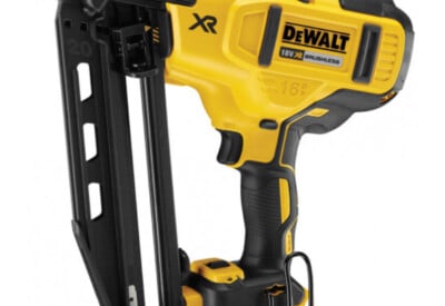 Location Cloueur électrique Dewalt à Briancon