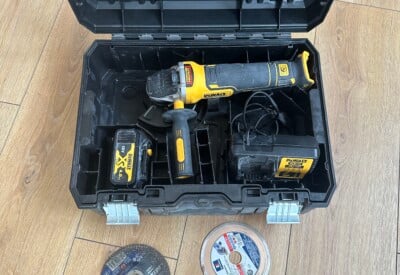 Location Meuleuse sans-fil Dewalt à Chamalières