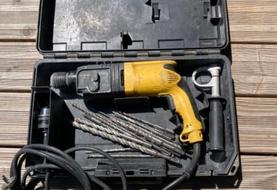 Location Perforateur électrique Dewalt à Cevins