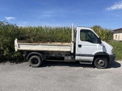 Location Utilitaires benne Autre à Barbey