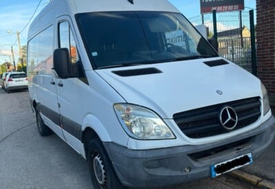 Location Utilitaire plus de 10m3 Autre à Le doulieu